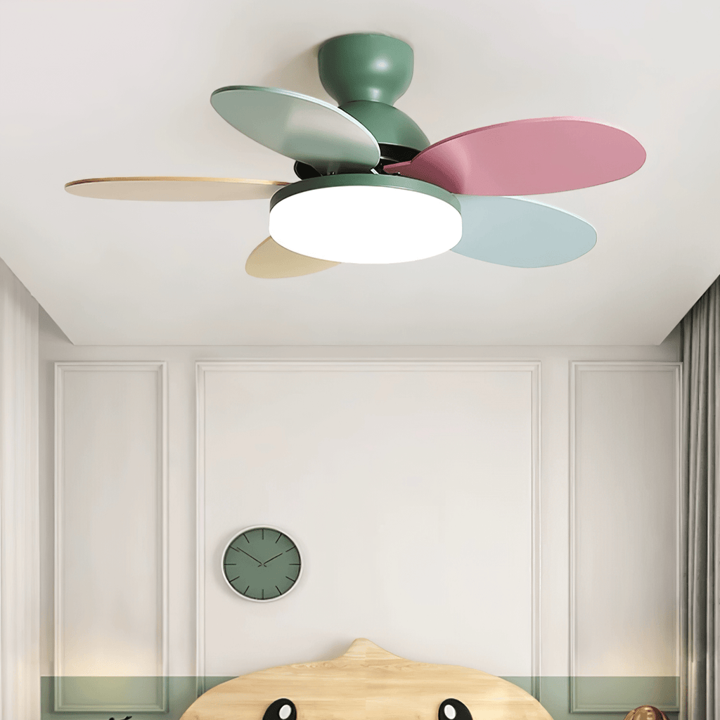 Petalo Ceiling Fan Light — product view 12